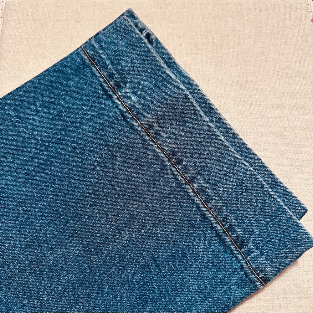 Everlane | Jeans | The Wide Leg Jean • Ankle - Picture 4 of 10